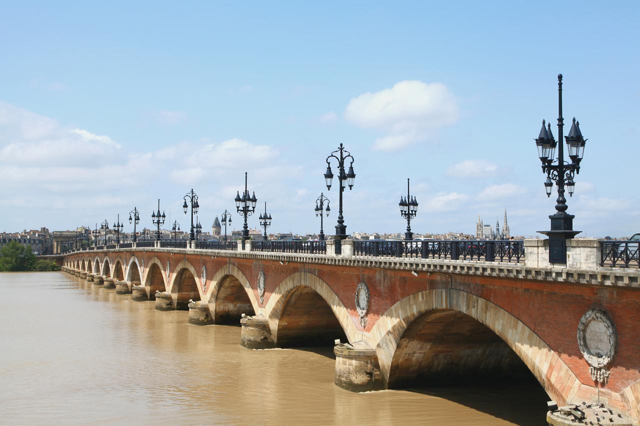 Bordeaux - Le pont de pierre